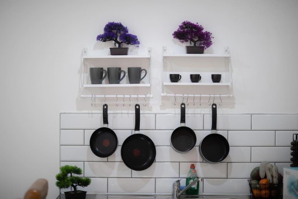 Perfect Location 4Bed 2 Bath Spacious Apartment ロンドン エクステリア 写真