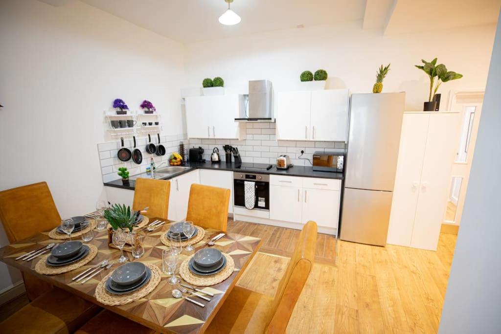 Perfect Location 4Bed 2 Bath Spacious Apartment ロンドン エクステリア 写真
