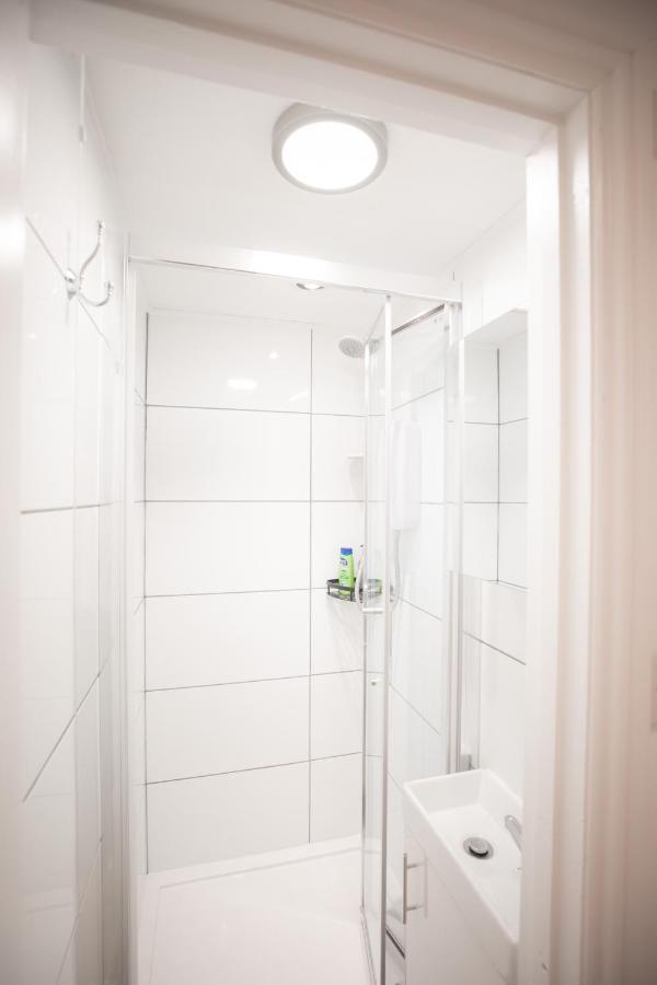 Perfect Location 4Bed 2 Bath Spacious Apartment ロンドン エクステリア 写真
