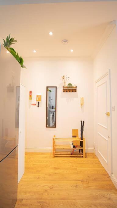 Perfect Location 4Bed 2 Bath Spacious Apartment ロンドン エクステリア 写真