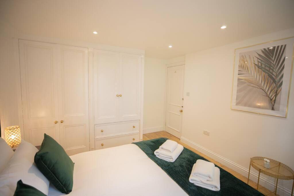 Perfect Location 4Bed 2 Bath Spacious Apartment ロンドン エクステリア 写真