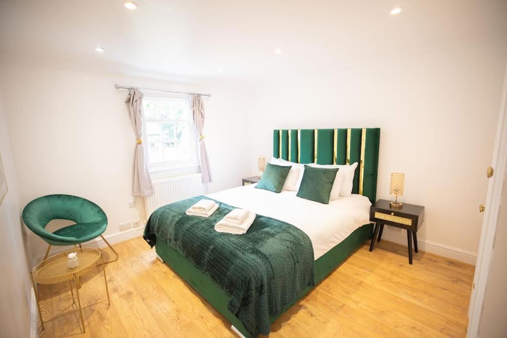Perfect Location 4Bed 2 Bath Spacious Apartment ロンドン エクステリア 写真