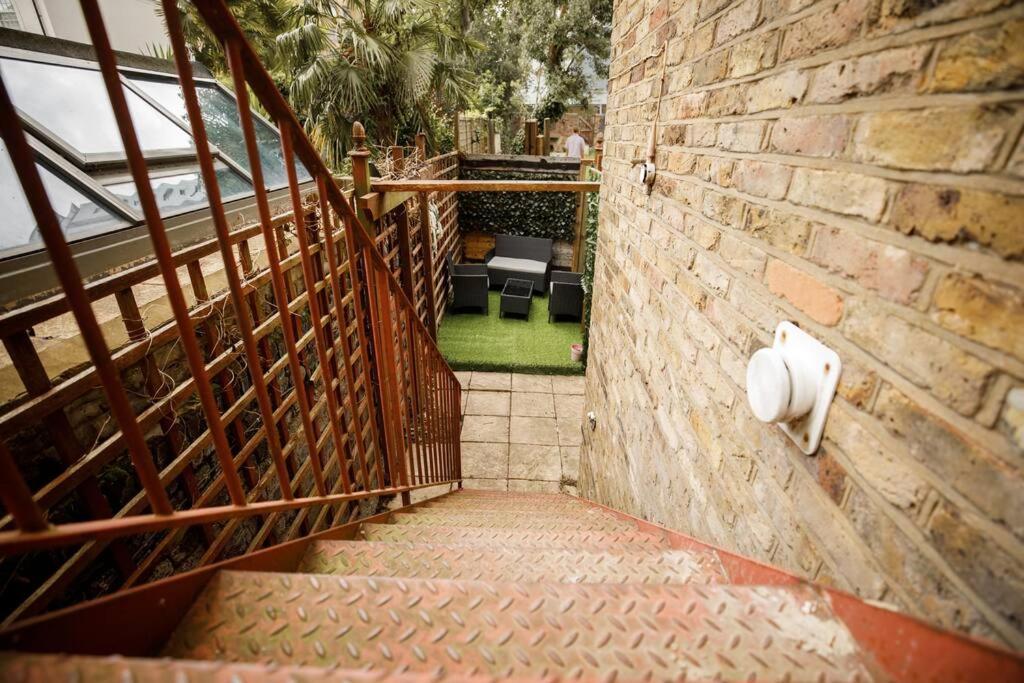 Perfect Location 4Bed 2 Bath Spacious Apartment ロンドン エクステリア 写真